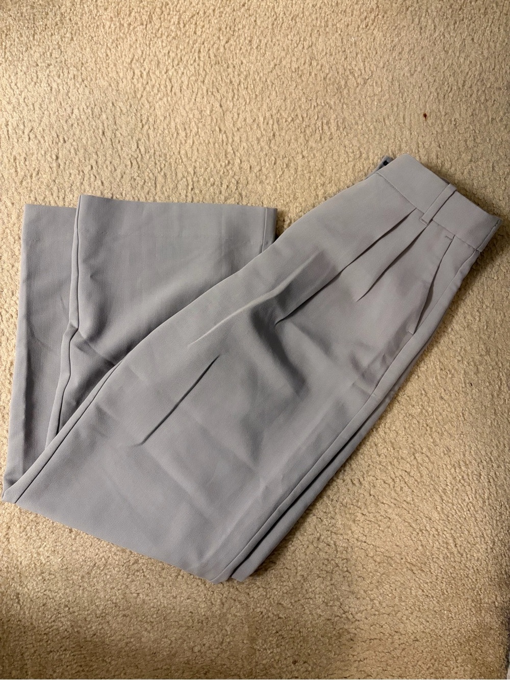 Woman’s Abercrombie & Fitch Light Gray Pleated Trousers
